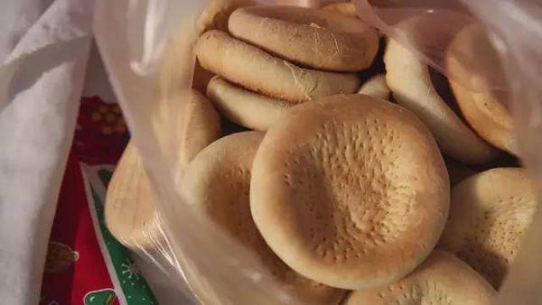 你的烤馕、野蜂蜜和土雞蛋到了。看沙漠小村如何玩轉(zhuǎn)電商丨解碼中國(guó)