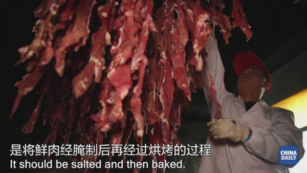 那一口下去滿嘴生津、齒頰留香的美味,承載著他怎樣的回憶和憧憬丨解碼中國