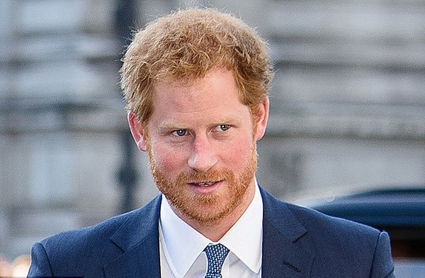 從凱特威廉夫婦不守時到小甜甜不可原諒的壞習(xí)慣:2016年表現(xiàn)最糟糕的名人