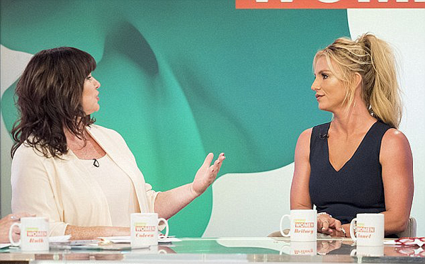 從凱特威廉夫婦不守時到小甜甜不可原諒的壞習(xí)慣:2016年表現(xiàn)最糟糕的名人