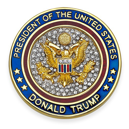 川普周邊產品熱銷：放屁坐墊、餅干模具、川普味香薰