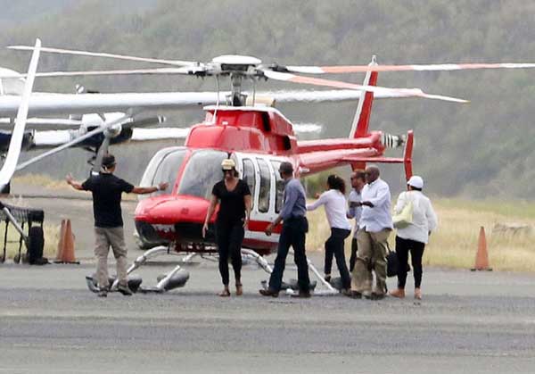 奧巴馬無官一身輕 海島度假玩風箏沖浪