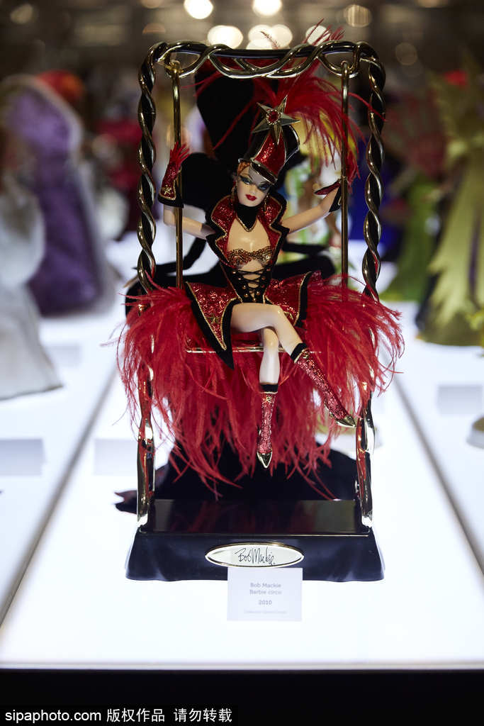 從公主到明星種類俱全 西班牙芭比娃娃展覽一圓少女兒時(shí)夢(mèng)（組圖）