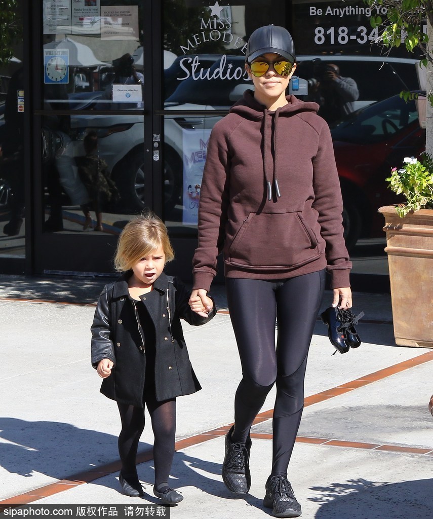 又到一年開學(xué)季 盤點(diǎn)好萊塢萌娃星二代上學(xué)路（組圖）