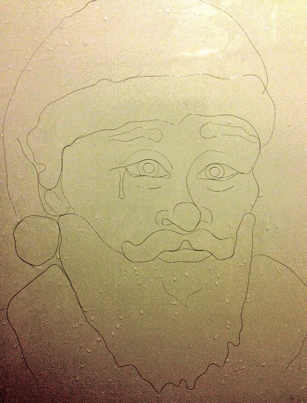 有才！洗澡掉的頭發拼出肖像畫（組圖）