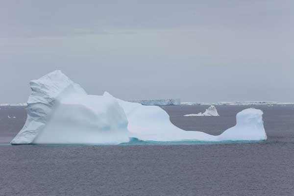 為解決飲用水短缺，阿聯酋欲從南極拖冰山