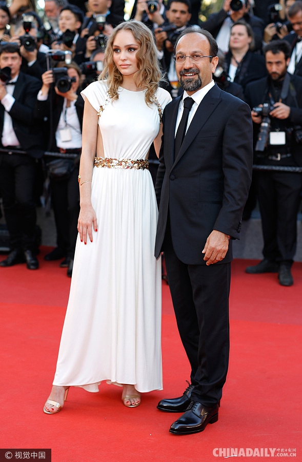 戛納電影節迎70歲生日 璀璨星光照耀紅毯（組圖）