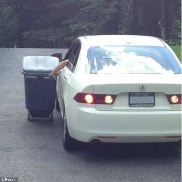 爆笑偷懶妙招：不好意思，你不僅沒(méi)我懶，還沒(méi)我機(jī)智