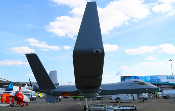 國(guó)際航天盛會(huì)開(kāi)幕：中國(guó)新型隱形戰(zhàn)斗機(jī)FC-31首次亮相巴黎