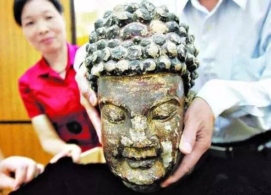 “小心地滑倒”?雷人翻譯終于有人管了,國家給出公共場所英譯標(biāo)準(zhǔn)答案!