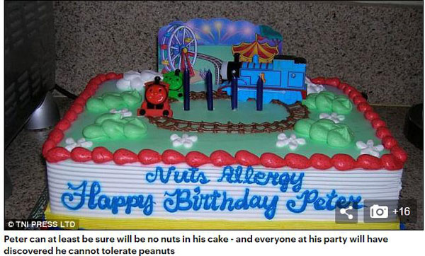 當糕點師把顧客的話一字不差地寫到蛋糕上