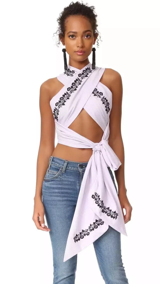 《權(quán)力的游戲》女主們的高定服裝燒到了時尚圈（組圖）