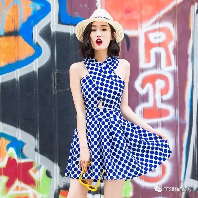 《權(quán)力的游戲》女主們的高定服裝燒到了時尚圈（組圖）