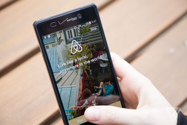 愛彼迎又曝偷拍丑聞,攝像頭正對床位!住民宿如何防偷窺