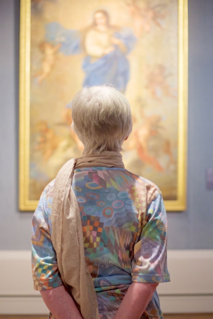 別人在美術館看畫，我在美術館拍照（組圖）