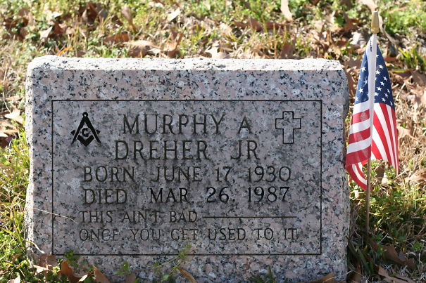 萬(wàn)圣節(jié)來(lái)了 盤點(diǎn)最幽默的墓碑（組圖）