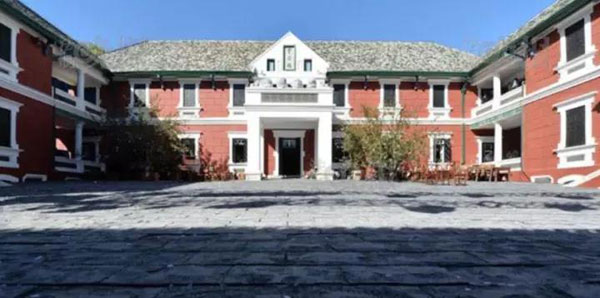 習近平特朗普同游故宮！那些讓特朗普驚嘆的殿、樓、齋，用英文怎么說？