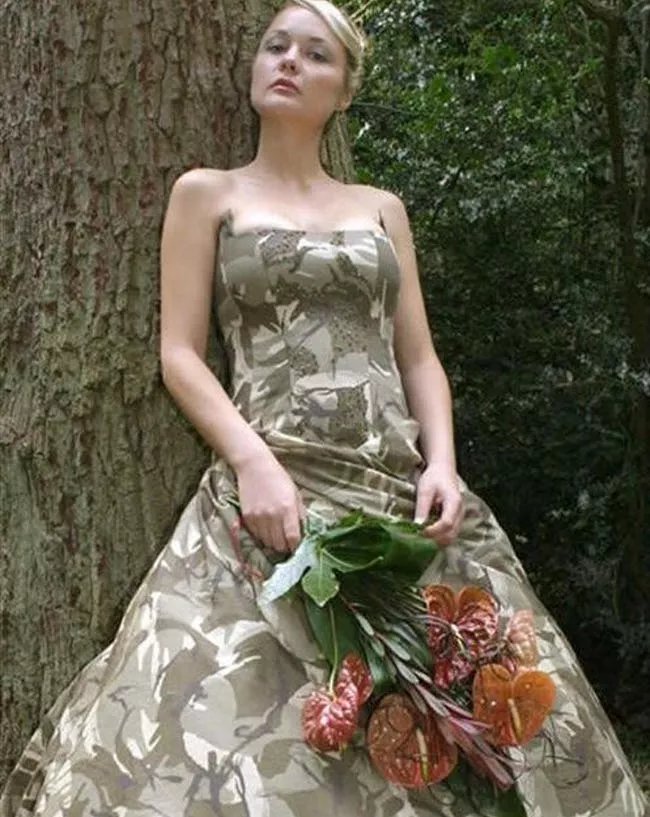 盤點史上最奇葩的婚紗（組圖）