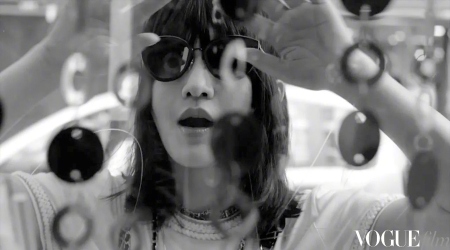 胡歌周迅合體拍時裝短片 演繹邂逅與離別似經(jīng)典電影（組圖）