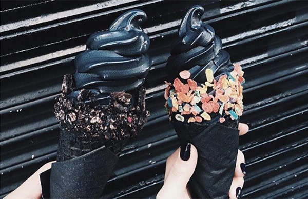 雙語盤點:2017年讓食客趨之若鶩的奇葩美食(組圖)