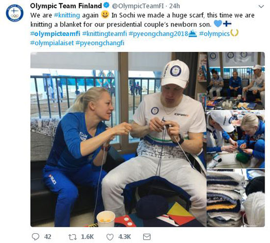 真淡定!芬蘭教練冬奧賽場打毛線 四年前索契他就這么干