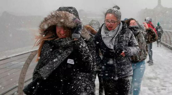 寒潮侵襲！英國人如臨大敵，卻遭北歐加拿大網(wǎng)友無情嘲笑