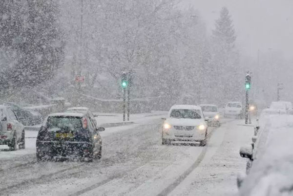 寒潮侵襲！英國人如臨大敵，卻遭北歐加拿大網(wǎng)友無情嘲笑