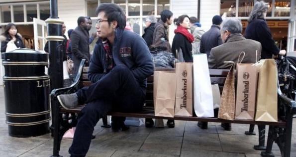 中國人狂愛比斯特驚動BBC,但這家折扣村早被外媒扒皮了