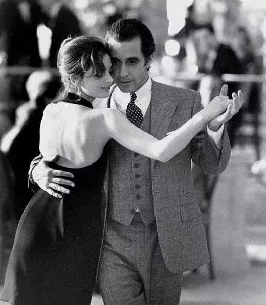 “郭冬臨之陷落”炸出一堆神翻譯，這些腦洞可以承包一整年的笑點