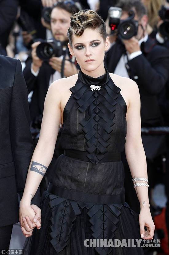 李宇春郭富城領銜中國軍團亮相 戛納紅毯刮起中國風（組圖）