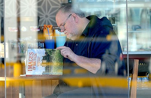 大婚前夕，哈里準岳父闖禍了！或因羞愧不參加女兒婚禮