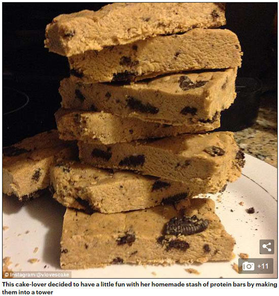 食物“疊疊樂”成社交媒體新潮流 網友爭相挑戰（組圖）