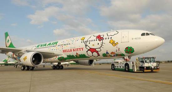 少女心爆棚！日本Hello Kitty主題新干線粉嫩出發