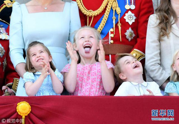 怎么穿親子裝更優(yōu)雅時(shí)髦？跟著凱特王妃學(xué)就對(duì)了