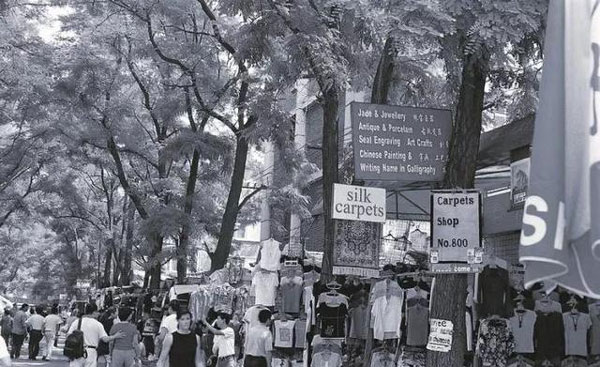 北京秀水街女老板全英文砍價,野路子口語逆天了(視頻)