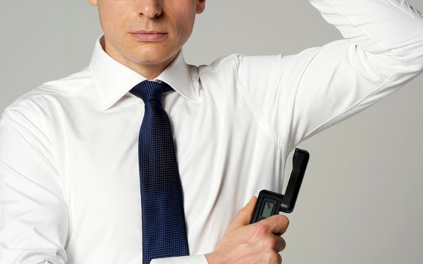 臭氣熏天卻不自知?日本發(fā)明體臭檢測(cè)器