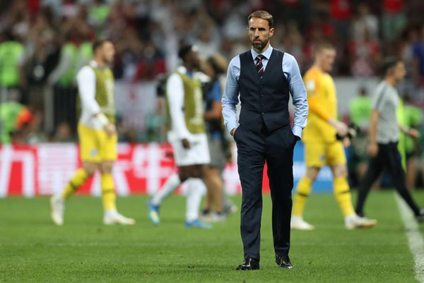 英格蘭沒進(jìn)決賽，但是主帥的馬甲火了！如何把馬甲穿出時尚范了解一下