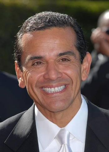 好萊塢明星感恩節心系慈善