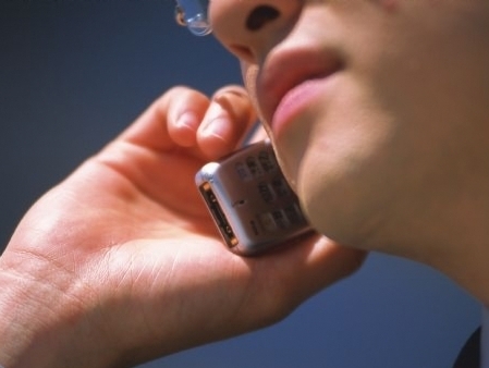 調(diào)查：手機比錢包重要