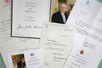 揭秘英國(guó)女王的圣誕卡祝福語