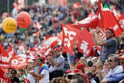 Millions march in Italy <BR>意百萬人游行羅馬癱瘓