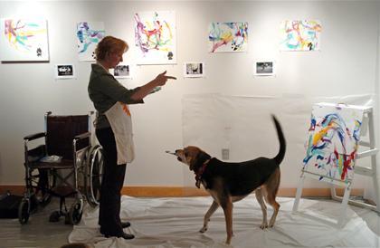 美國(guó)狗畫家作品熱銷
