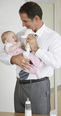 英七成爸爸認為掙錢養家最重要