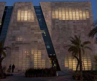 New cement lets daylight in <BR>最'偷光'的水泥問(wèn)世(圖)