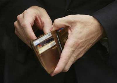 十分之三美國人“財務出軌”？