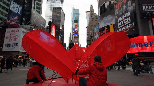 世界各地情侶迎接情人節