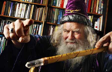 美國老人辦全球唯一注冊魔法學(xué)校