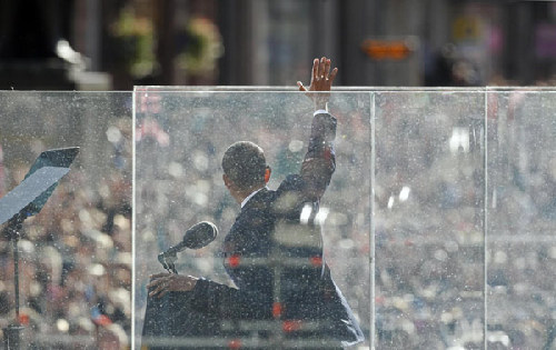 US President Barack Obama and first lady Michella Obama in Britain and Ireland