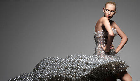 日本設計師打造氣球禮服