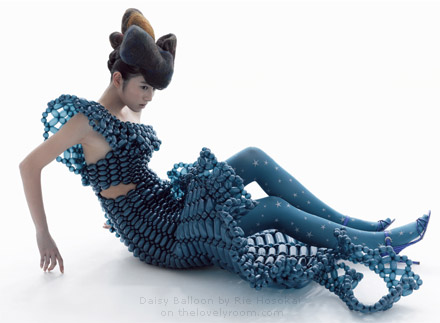 日本設計師打造氣球禮服